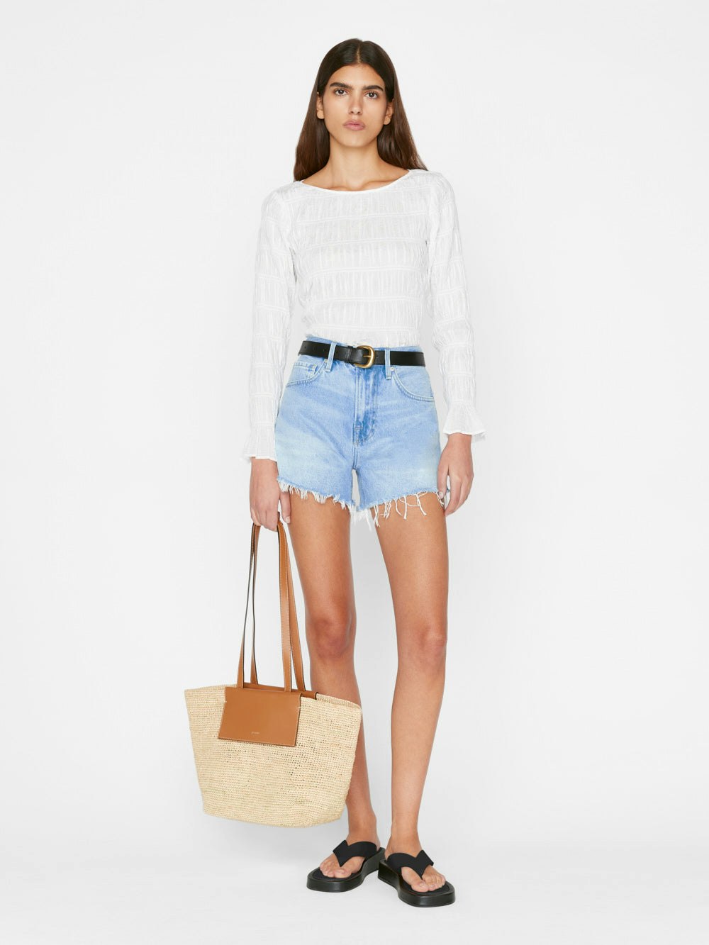shorts full body view alt:hover